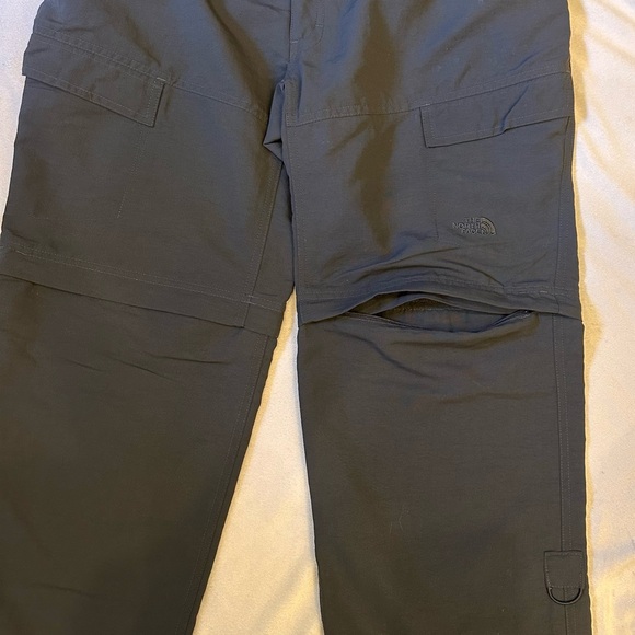 The North Face Women’s Dark Gray Basin Convertible Pants Size 12 - Picture 4 of 7